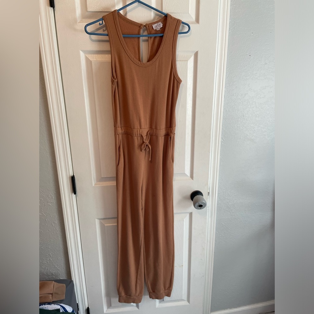 Lelis size small jumpsuit. Super comfy, only worn 2 times.